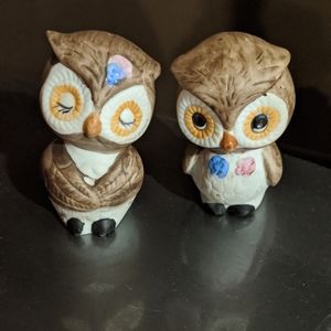 Vintage salt and pepper shakers